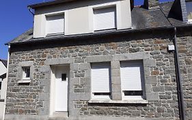 Maison Bretonne Au Centre De La Baie De St-Brieuc